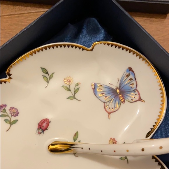 Vintage 8" Handled Leaf Dish - Picture 4 of 6